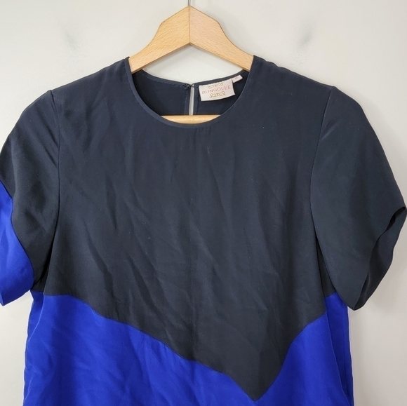 Rungolee | Blue Black Colorblock Short Sleeve Blouse - Picture 4 of 4